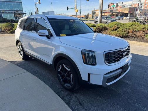 2023 Kia Telluride S