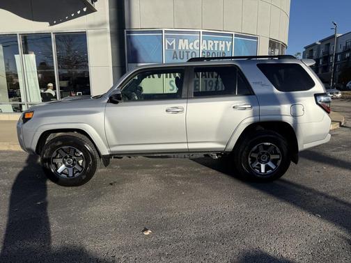 2024 Toyota 4Runner TRD Off Road