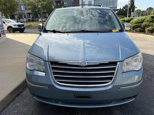 2008 Chrysler Town & Country Limited