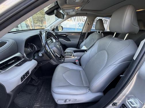 2022 Toyota Highlander Limited