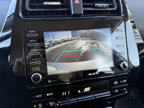 2021 Toyota Prius LE