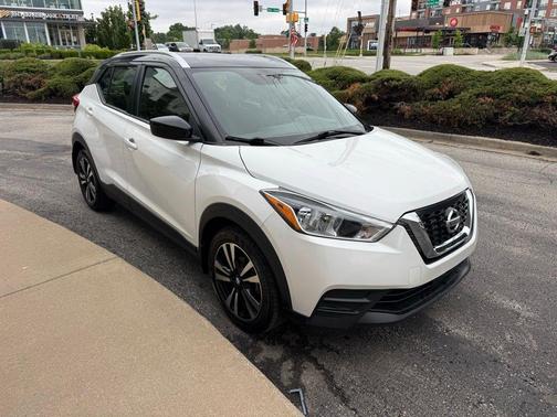 Aspen White 2020 Nissan Kicks SV