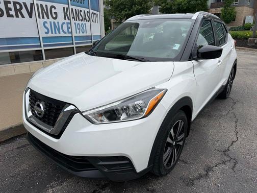 Aspen White 2020 Nissan Kicks SV