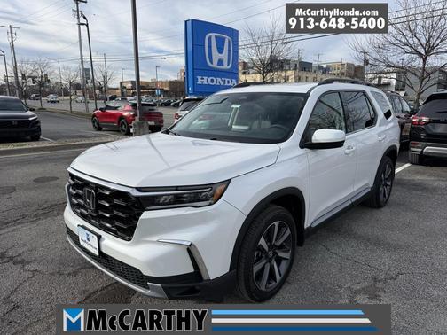 2025 Honda Pilot Touring 8-Passenger
