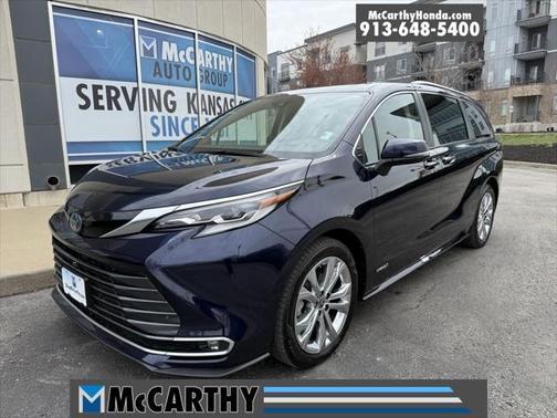 2021 Toyota Sienna Platinum 7 Passenger
