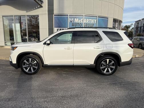 2025 Honda Pilot Touring 8-Passenger