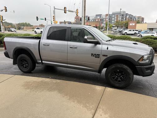 2022 RAM 1500 Classic SLT