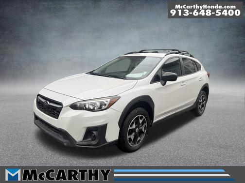 Crystal White Pearl 2019 Subaru Crosstrek 2.0i