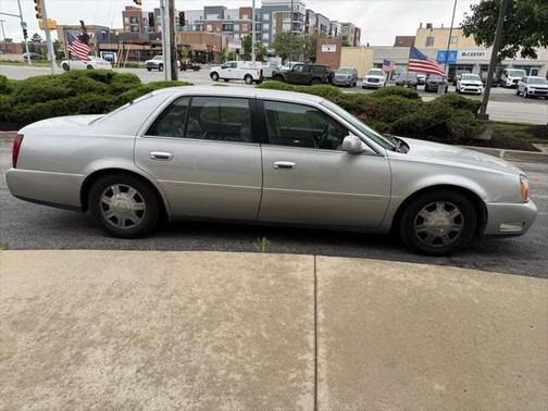 2004 Cadillac DeVille Base