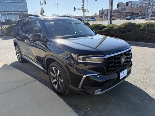 2023 Honda Pilot AWD Elite