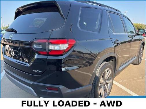 2023 Honda Pilot AWD Elite