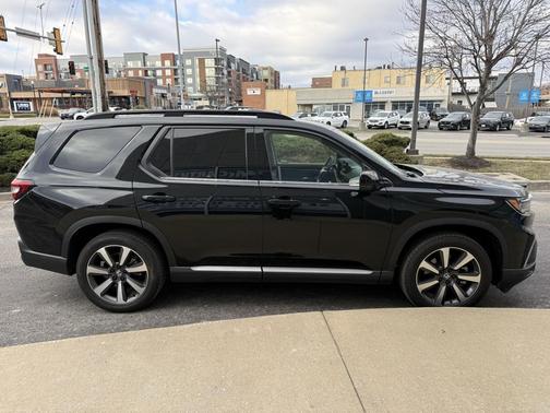 2023 Honda Pilot AWD Elite