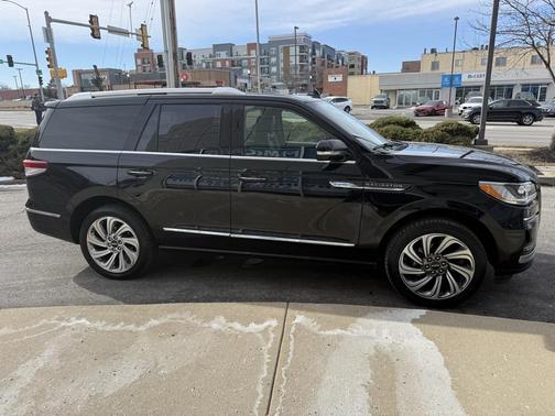 2024 Lincoln Navigator Reserve