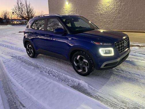 2022 Hyundai VENUE Limited