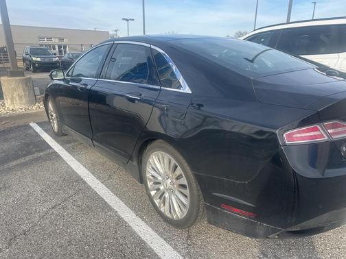 2015 Lincoln MKZ Base