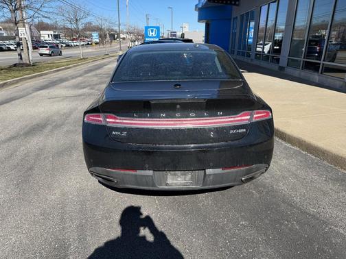 2015 Lincoln MKZ Base