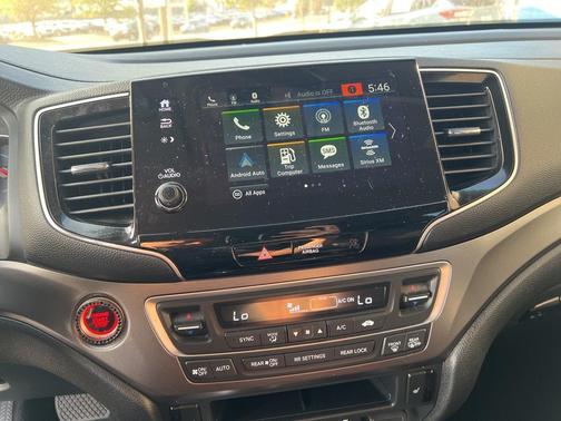 2022 Honda Pilot 2WD Special Edition