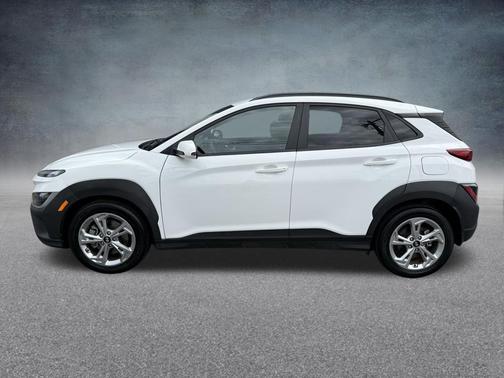 Lunar White 2022 Hyundai KONA SEL