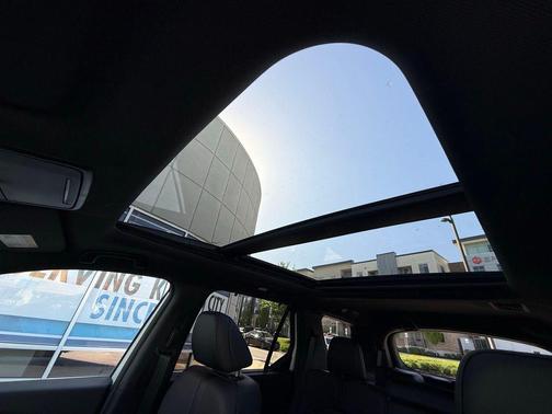 Platinum White Pearl 2025 Honda Pilot Black Edition