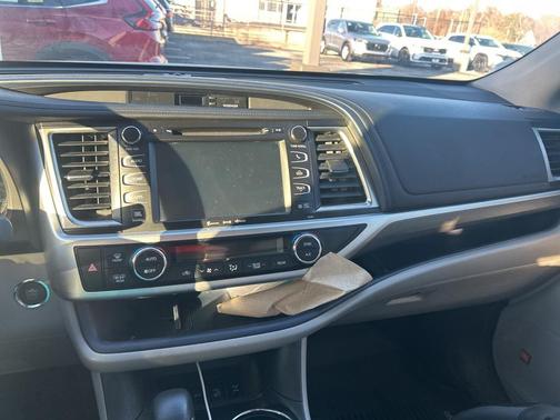 2019 Toyota Highlander Limited Platinum