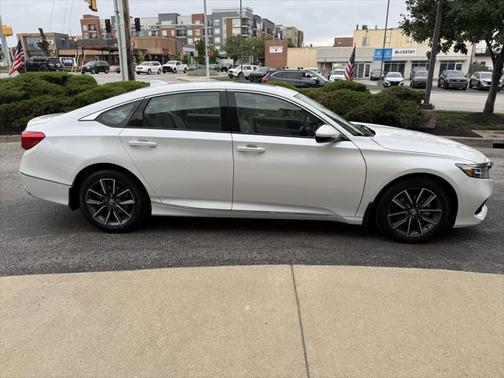 2022 Honda Accord EX-L 1.5T