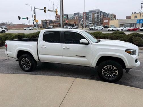 2021 Toyota Tacoma TRD Sport