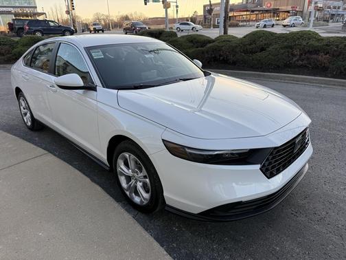 2025 Honda Accord LX 1.5T