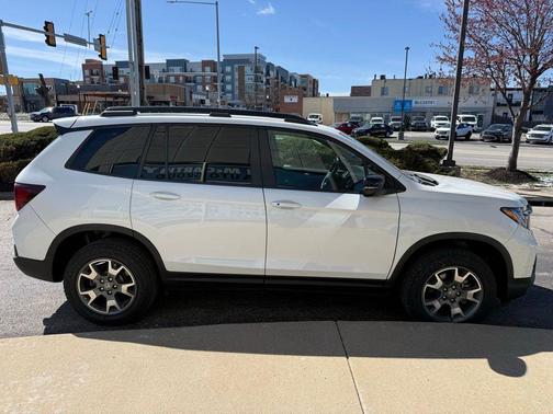2023 Honda Passport AWD TrailSport
