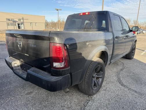 2024 RAM 1500 Classic Warlock Crew Cab 4x2 5'7' Box