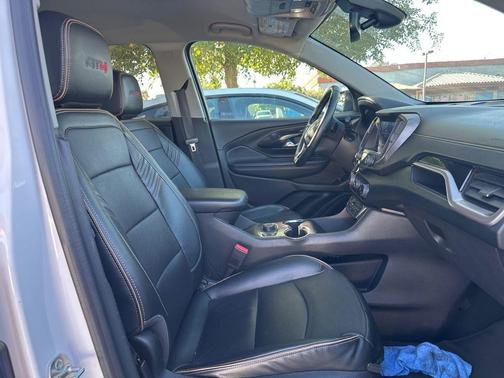 2024 GMC Terrain AWD AT4