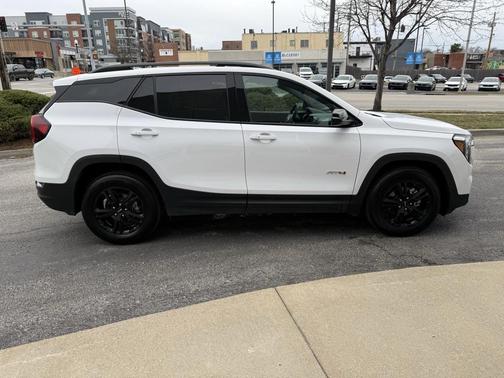 2024 GMC Terrain AWD AT4