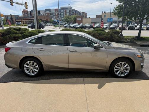 Mineral Gray Metallic 2023 Chevrolet Malibu FWD 1LT