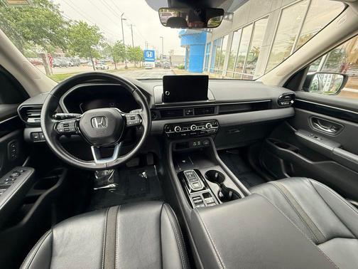 Modern Steel Metallic 2024 Honda Pilot EX-L