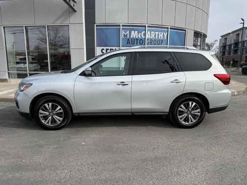 2019 Nissan Pathfinder SV