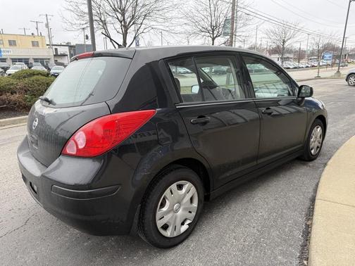 2011 Nissan Versa 1.8 S