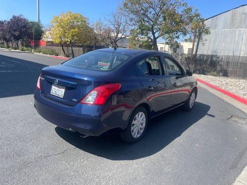 2012 Nissan Versa 1.6 S