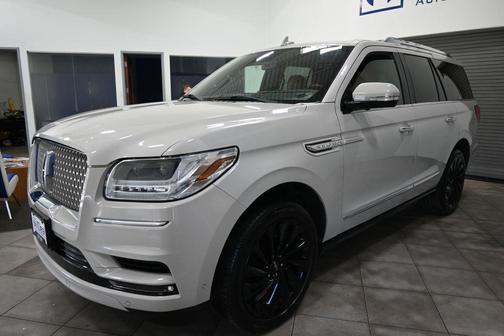 Ceramic Pearl 2021 Lincoln Navigator Reserve