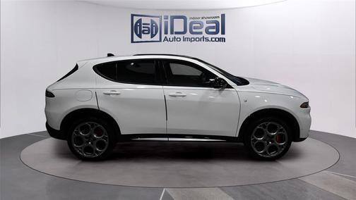 Alfa White 2024 Alfa Romeo Tonale Ti EAWD