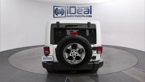 Bright White 2015 Jeep Wrangler Unlimited Sahara