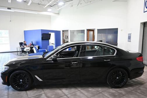Jet Black 2018 BMW 530 xDrive