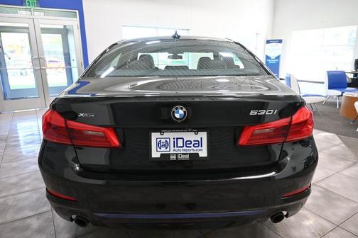 Jet Black 2018 BMW 530 xDrive