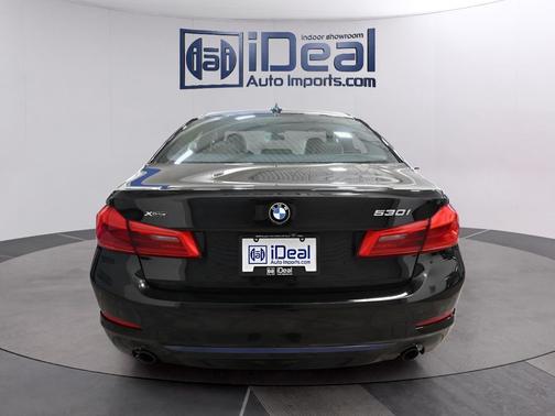 Jet Black 2018 BMW 530 xDrive
