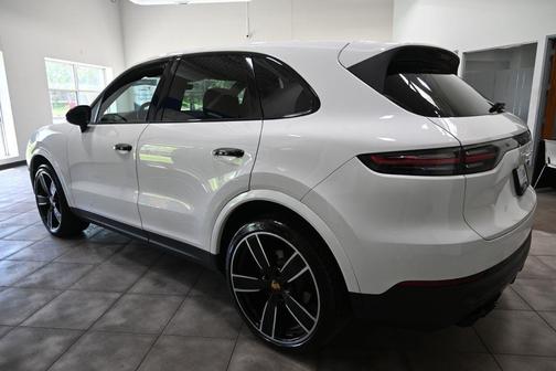 WHITE 2019 Porsche Cayenne S