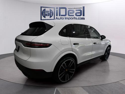 WHITE 2019 Porsche Cayenne S