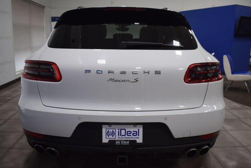 2018 Porsche Macan S