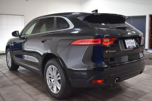 2019 Jaguar F-PACE PRESTIGE