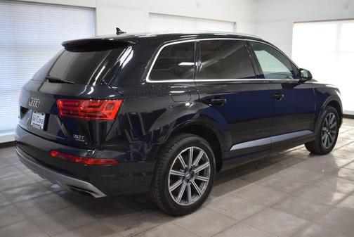 Night Black 2017 Audi Q7 3.0T Premium