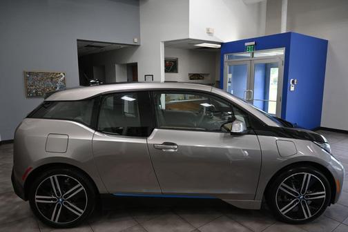 Ionic Silver Metallic w/BMW i Frozen Blue Accent 2014 BMW i3 Base w/Range Extender