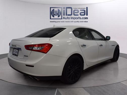 2014 Maserati Ghibli Base