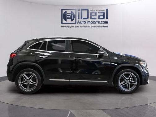 Night Black 2022 Mercedes-Benz GLA 250 4MATIC